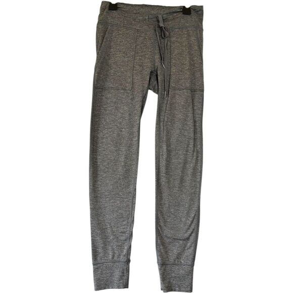 Offline By Aerie Warm Up Pocket Legging Grey Jogger Chill Play Move Women’s sz M - Picture 2 of 7